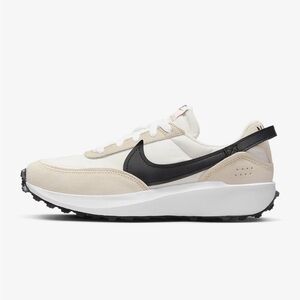Women’s Nike Waffle Debut